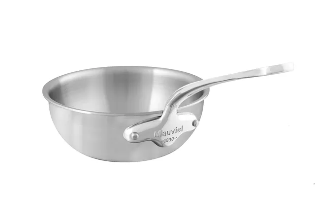 mauviel-m-urban-501224-sauteuse-vas-e-bomb-e-acier-inoxydable-18-10-bross-24-cm- image 1