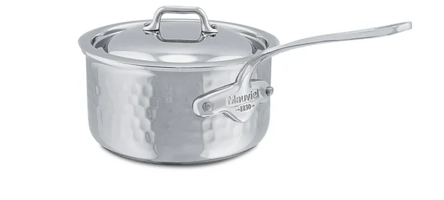 mauviel-m-elite-casserole-martel-e-5-plis-0-8-l-avec-couvercle-incurv-et-poign-e image 1