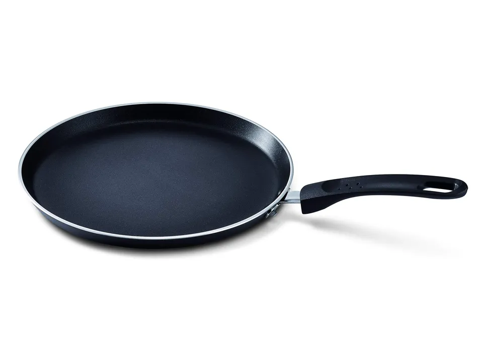 kitchen-fun-by-beka-13858244-cr-pi-re-aluminium-24-cm-noir-tous-feux-dont-induct image 1