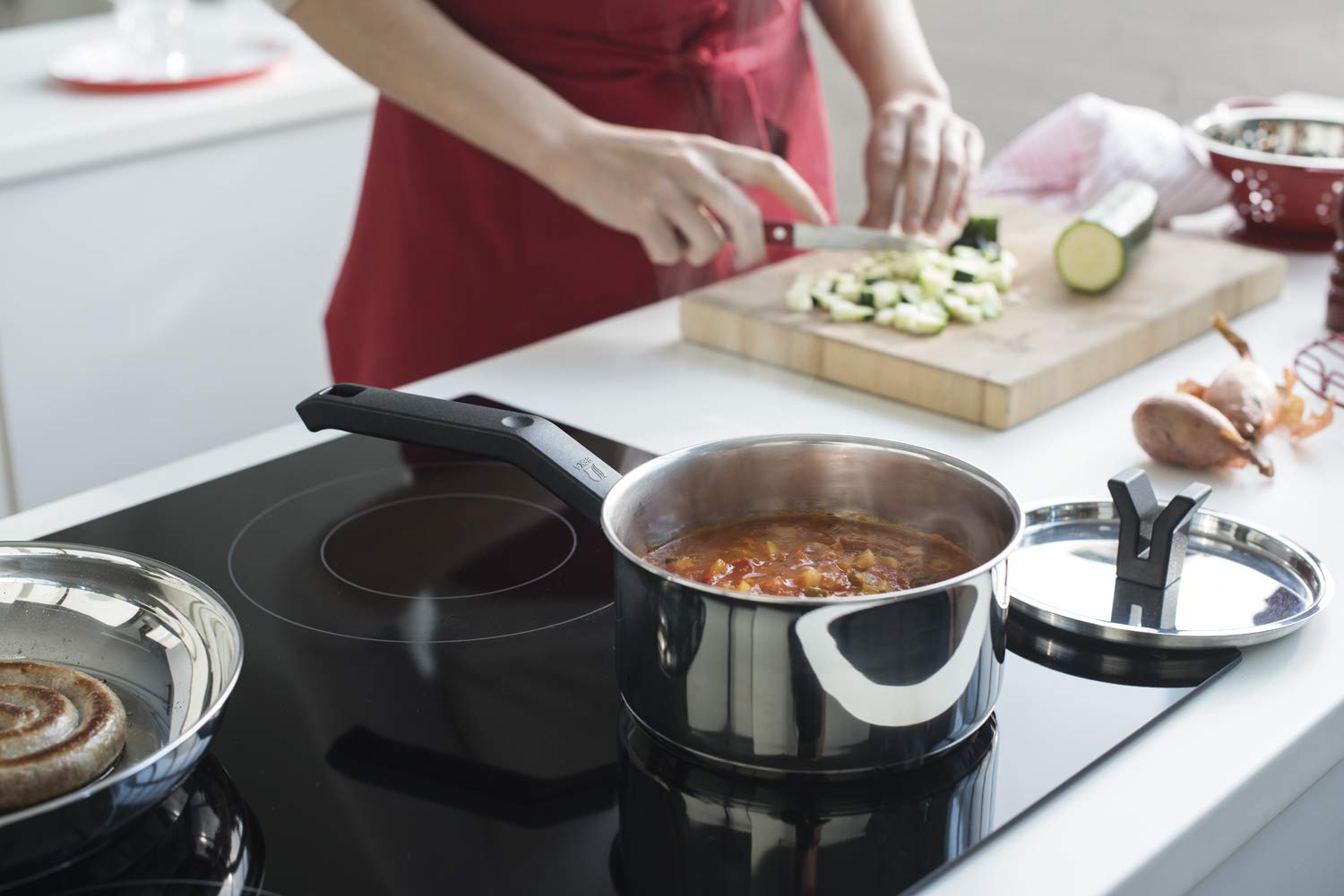 beka-13686984-lot-de-4-casseroles-acier-inoxydable-20-cm-avec-couvercles-et-poig image 5
