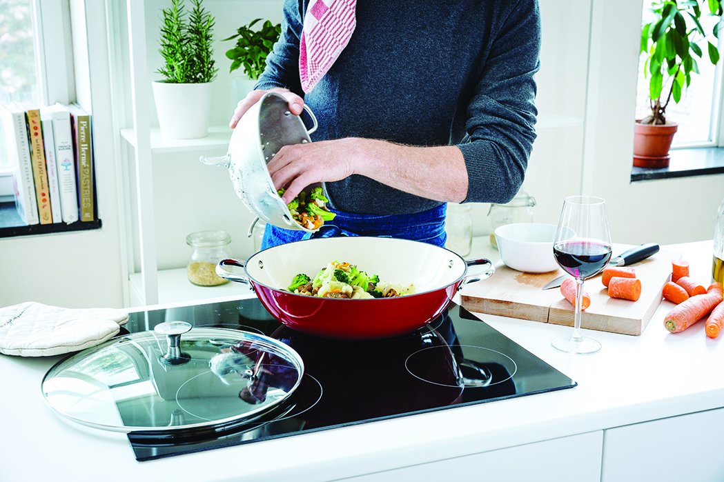 beka-16303724-arome-wok-fonte-maill-e-rouge-38-x-37-x-13-cm-tous-feux-dont-induc image 4
