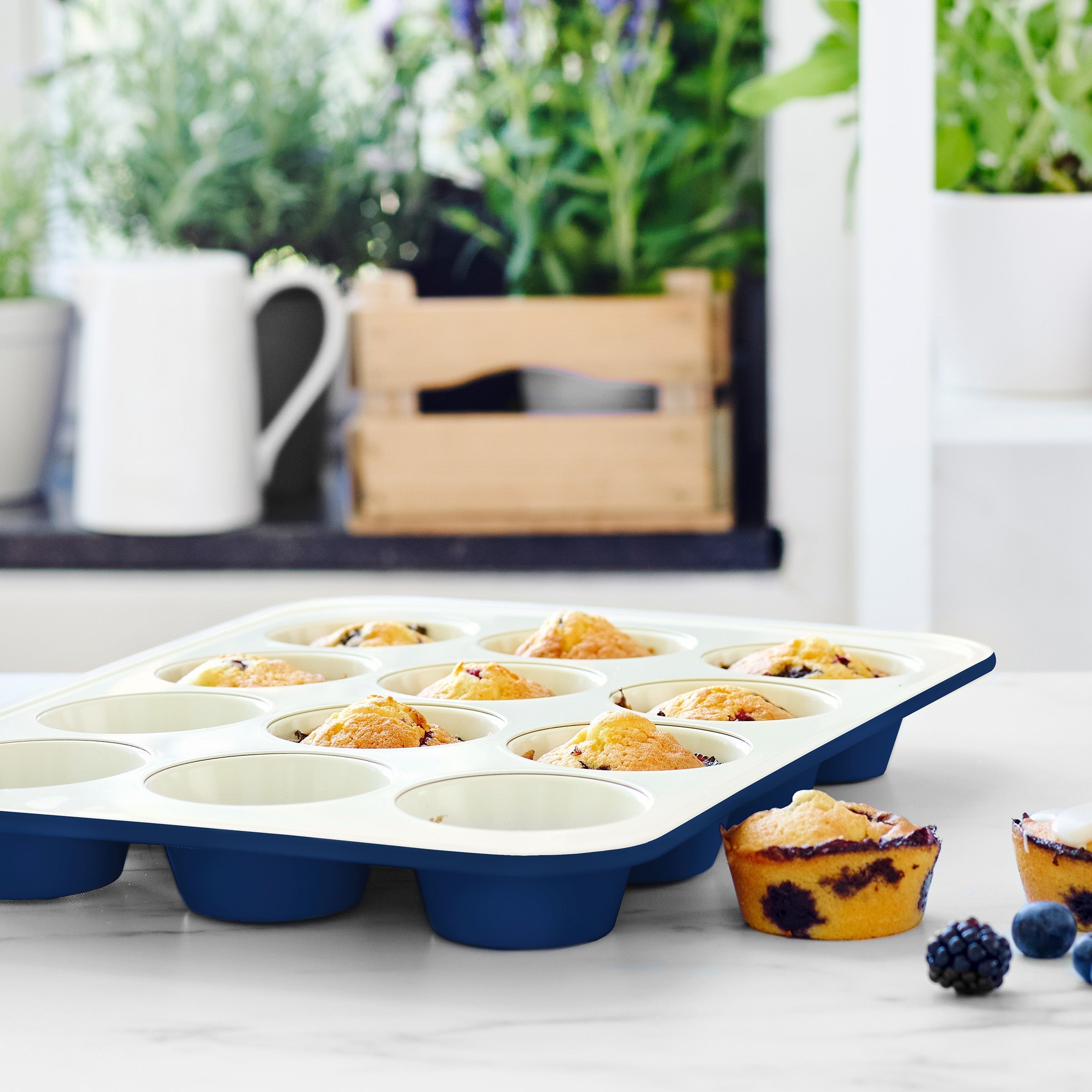 greenpan-greenlife-contour-bleu-moule-12-muffins-acier-haute-qualit-avec-rev-tem image 6