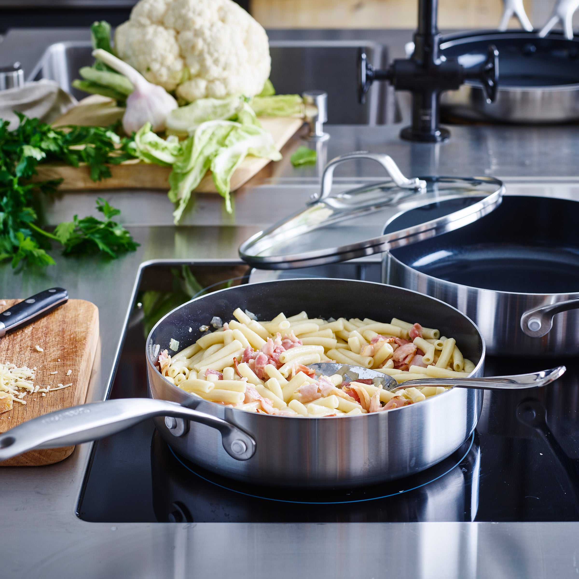 greenpan-geneva-sauteuse-24-cm-avec-couvercle-inox-3-couches-finition-bross-e-to image 5
