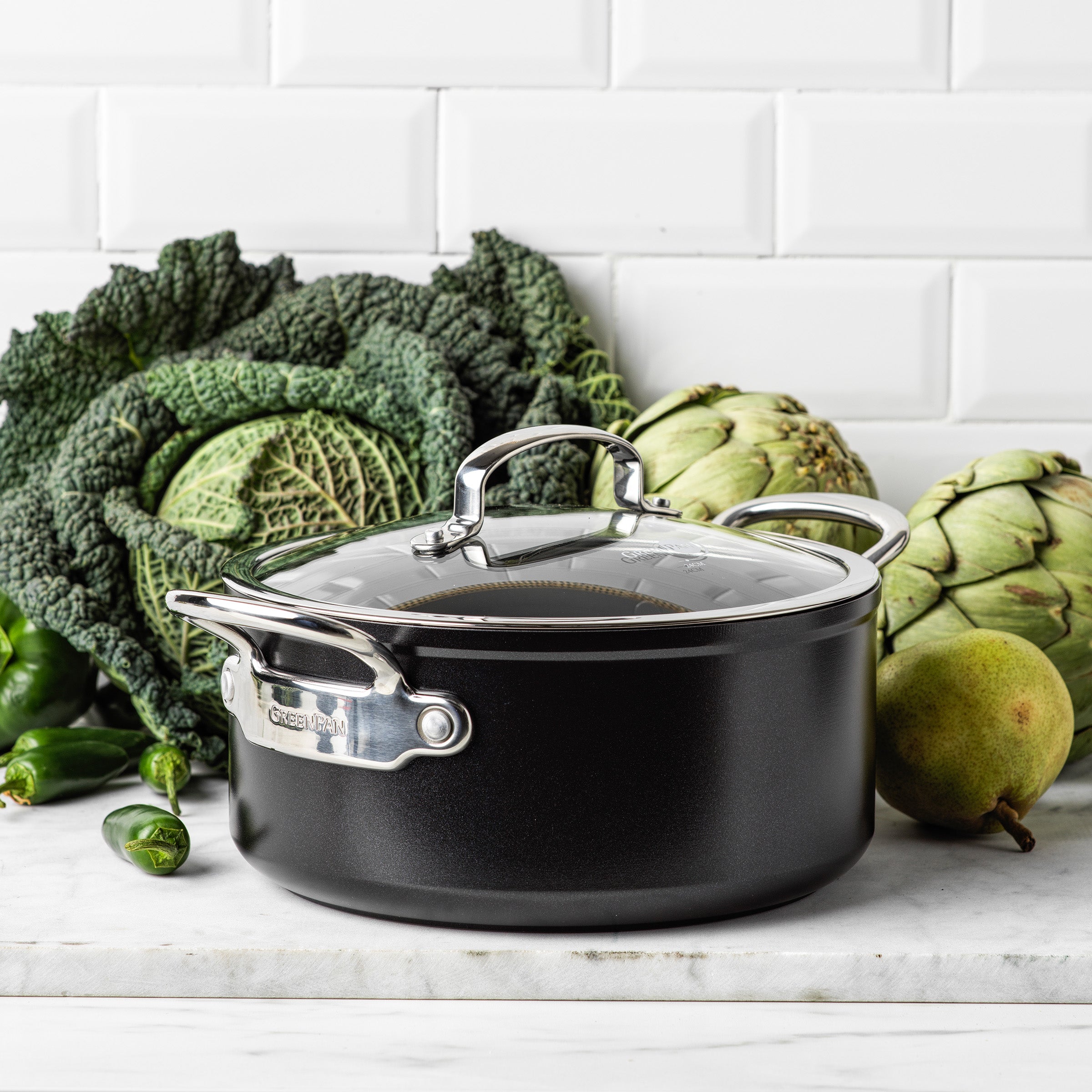 greenpan-barcelona-pro-marmite-avec-couvercle-20-cm-technologie-balancepro-c-ram image 2