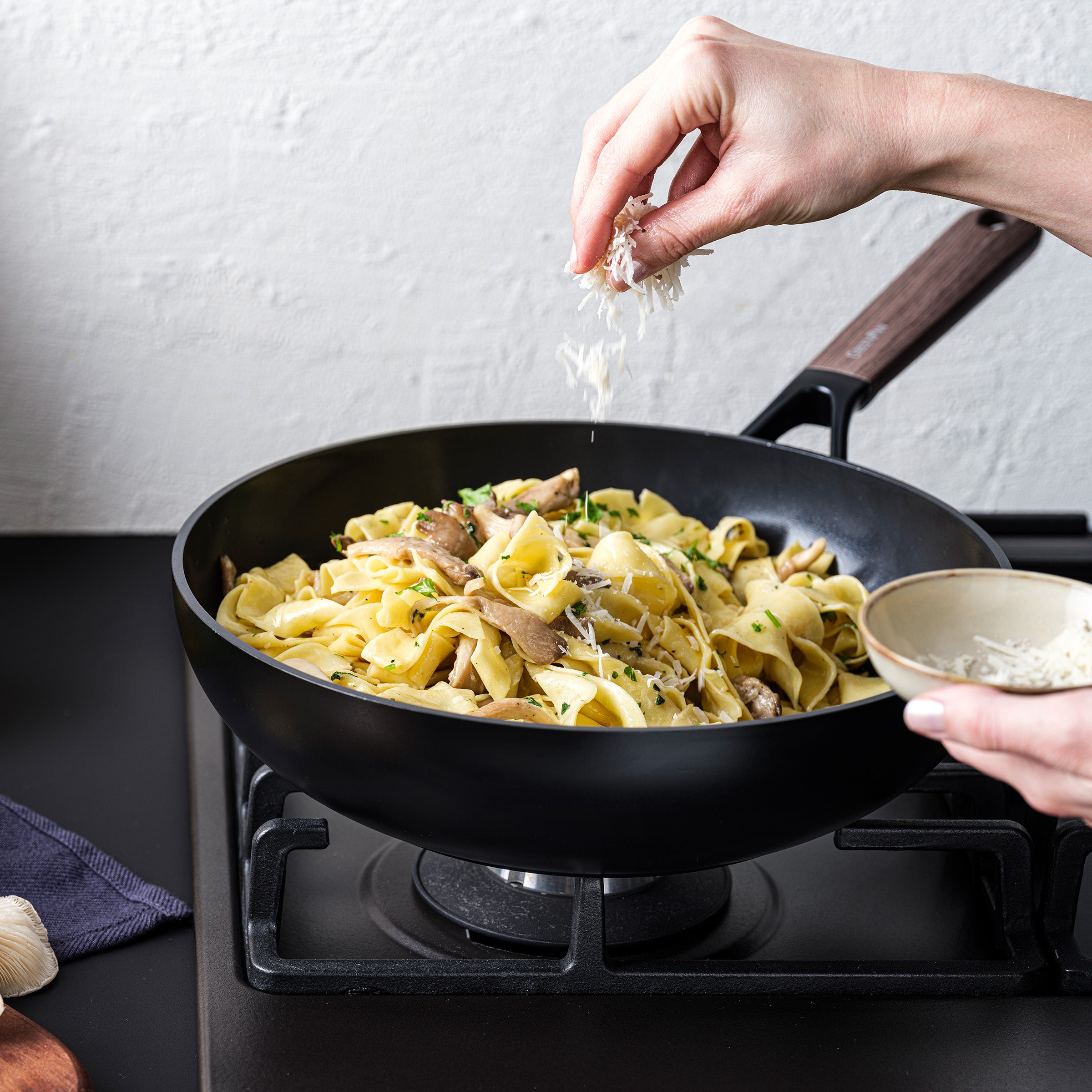greenpan-eco-smartshape-set-3-pi-ces-dark-wood-casseroles-empilables-induction-a image 7