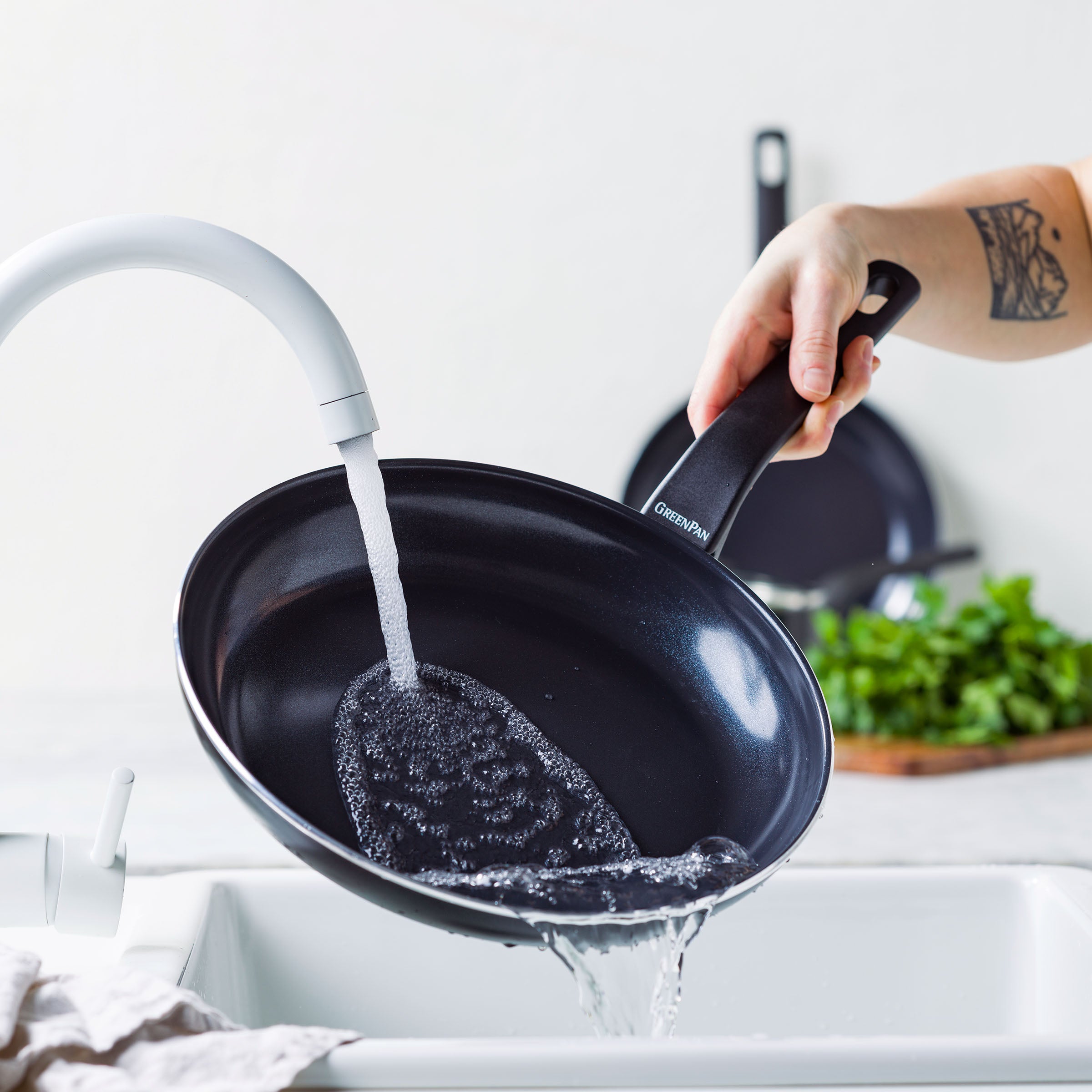 greenpan-essence-set-de-2-po-les-20-28-cm-c-ramique-thermolon-sans-pfas-poign-e- image 7