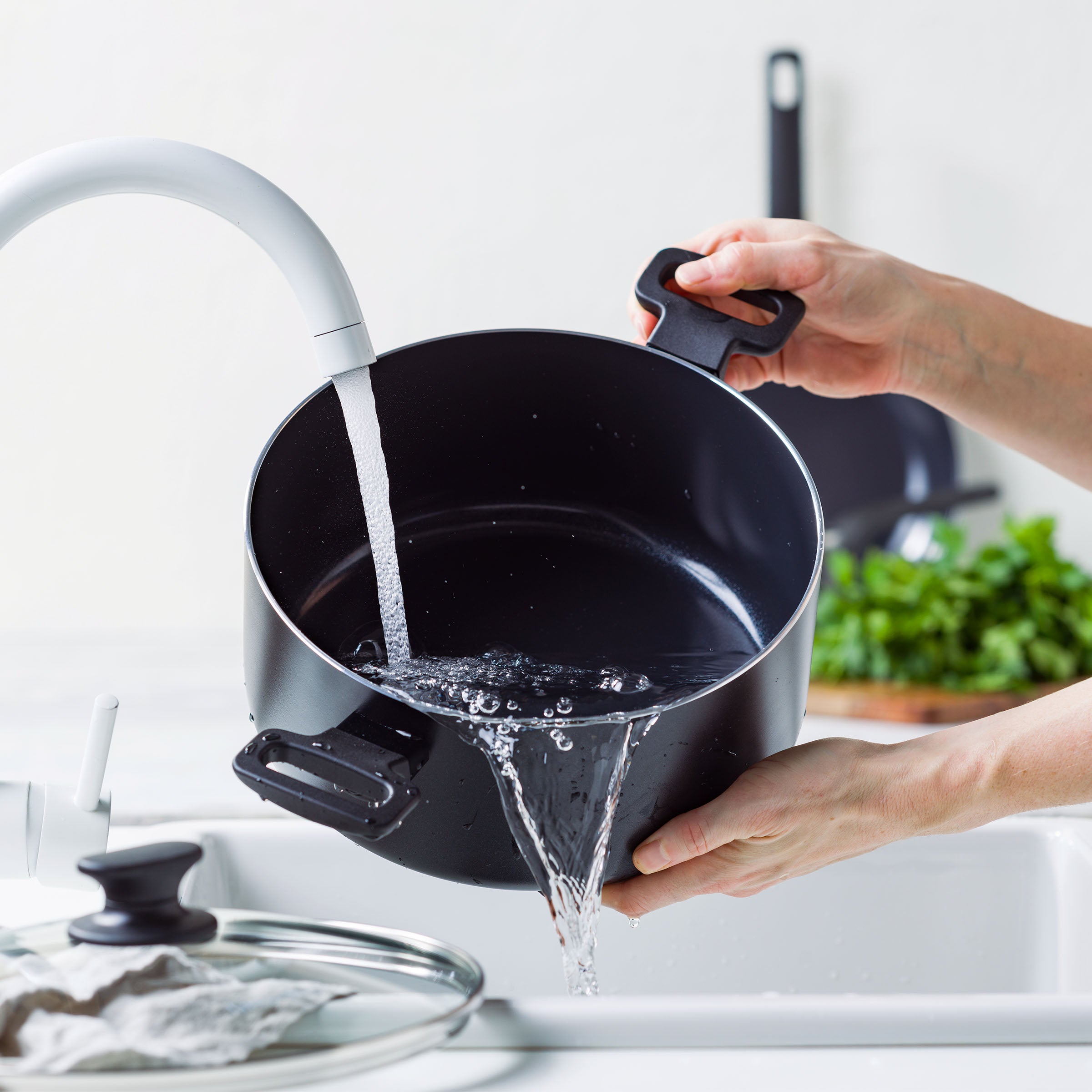 greenpan-essence-faitout-24-cm-c-ramique-thermolon-sans-pfas-65-aluminium-recycl image 7