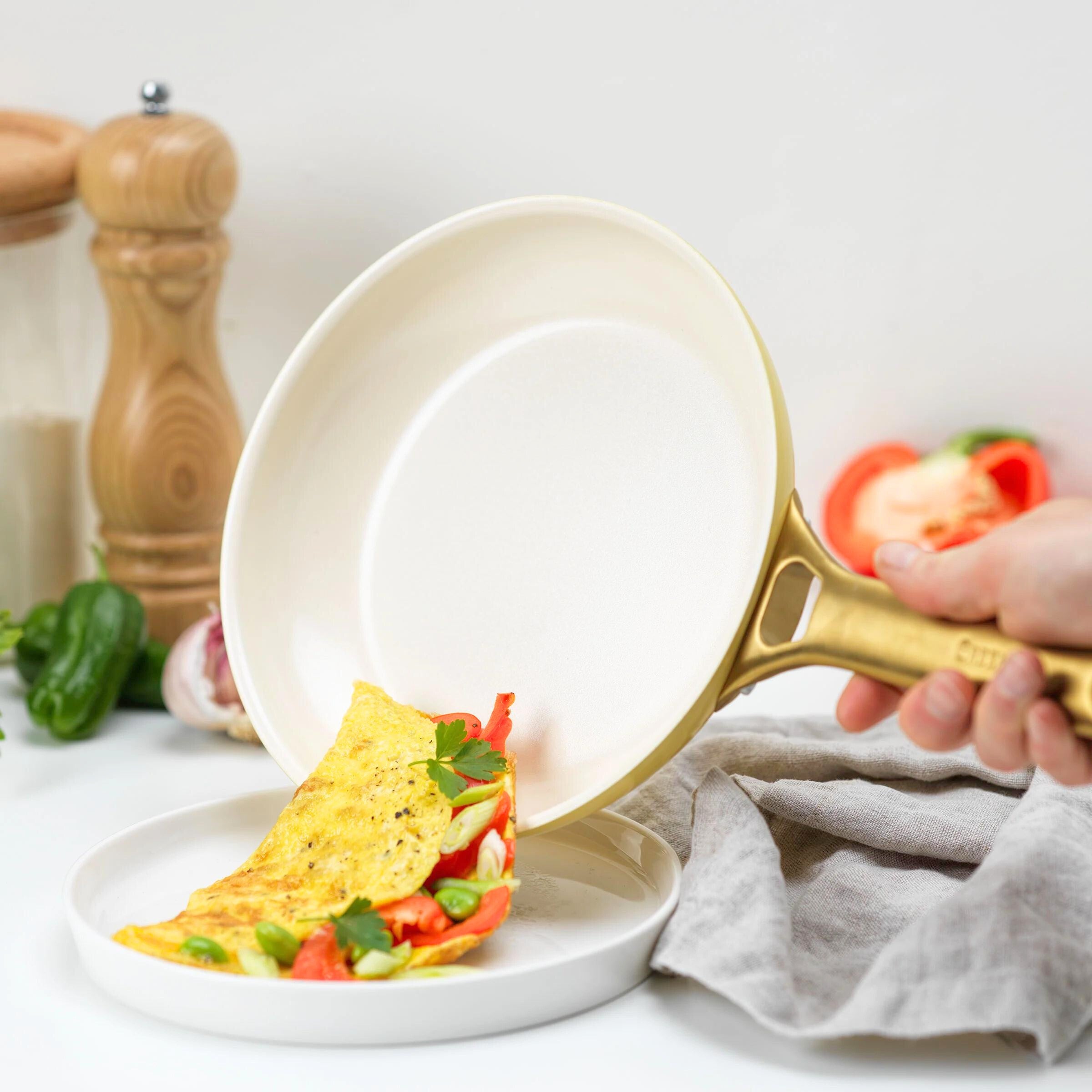 greenpan-padova-reserve-batterie-de-cuisine-10-pi-ces-jaune-induction-et-four image 5