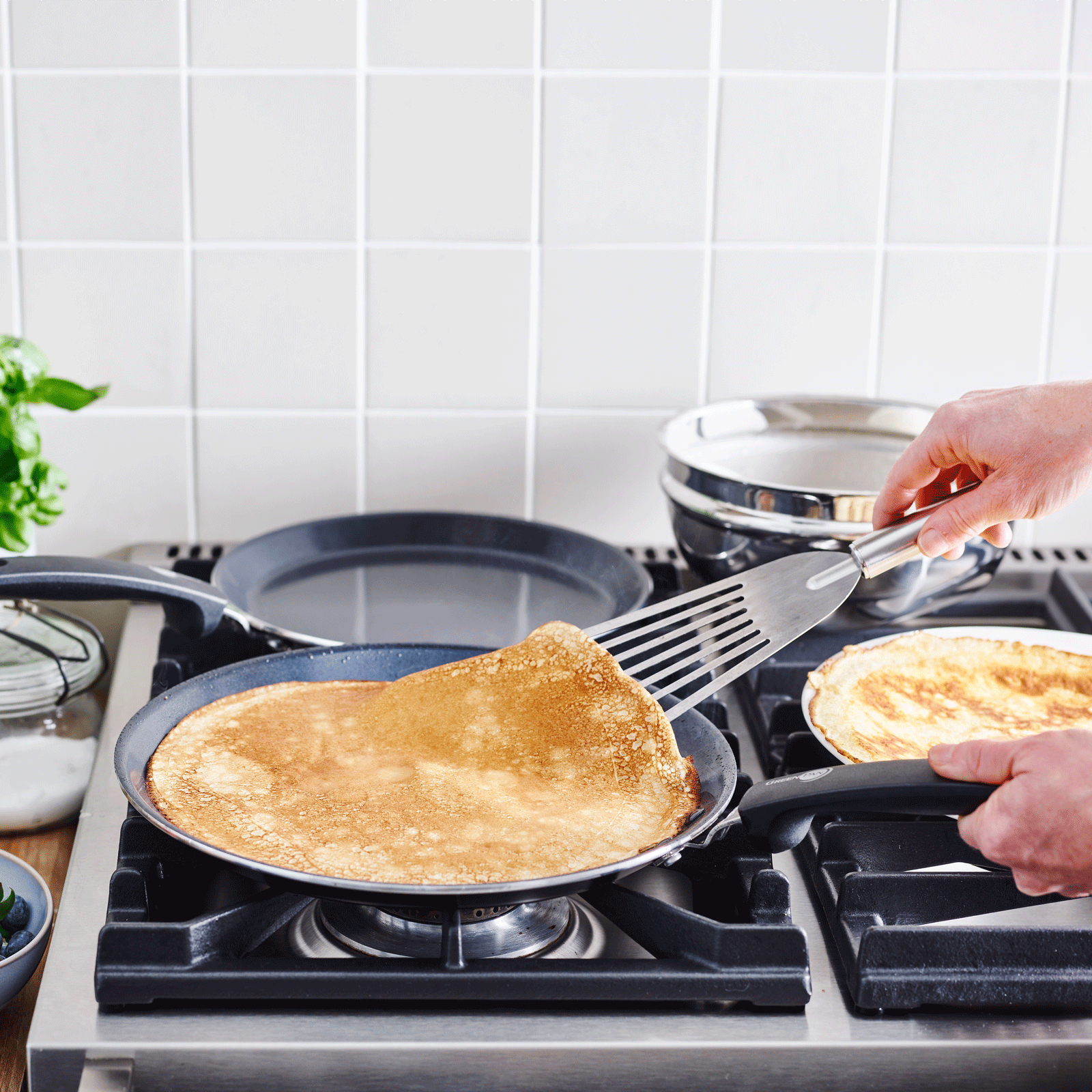 greenpan-essentials-po-le-cr-pes-cr-pi-re-avec-technologie-induction-magneto-bor image 4