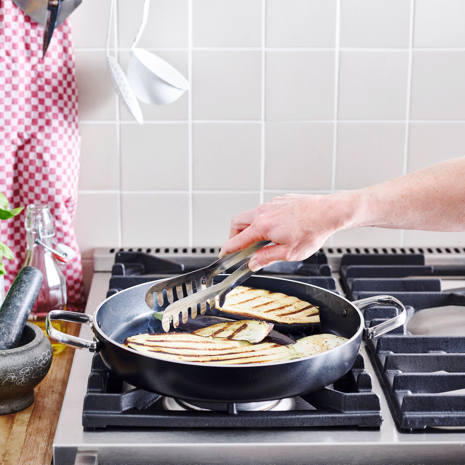 greenpan-essentials-po-le-gril-ronde-28-cm-c-ramique-sans-pfas-compatible-four-e image 2