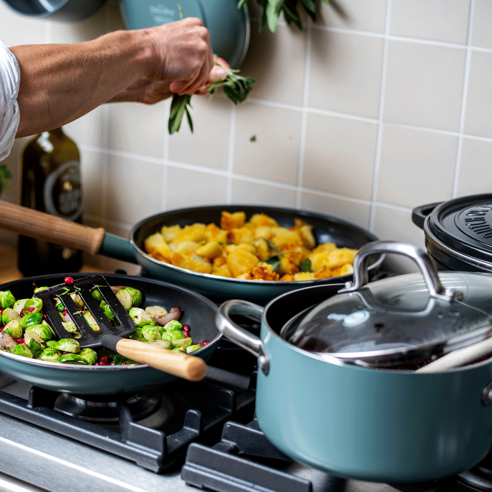greenpan-mayflower-casserole-avec-2-becs-verseurs-rev-tement-c-ramique-thermolon image 6
