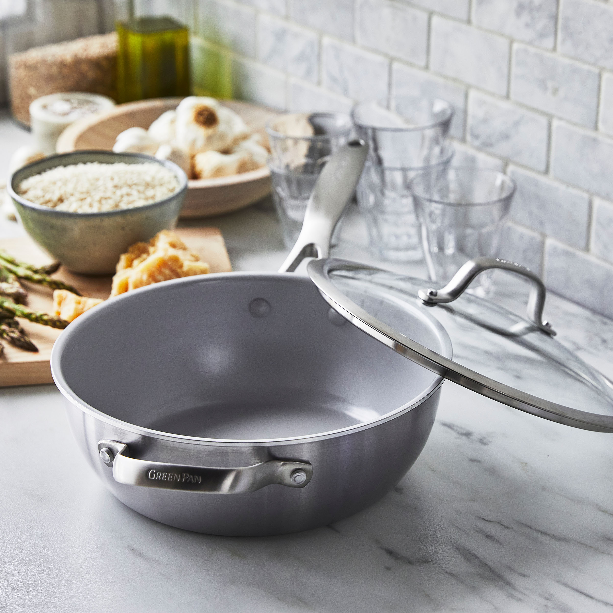 greenpan-venice-pro-evershine-po-le-24-cm-avec-couvercle-acier-inoxydable-3-couc image 2