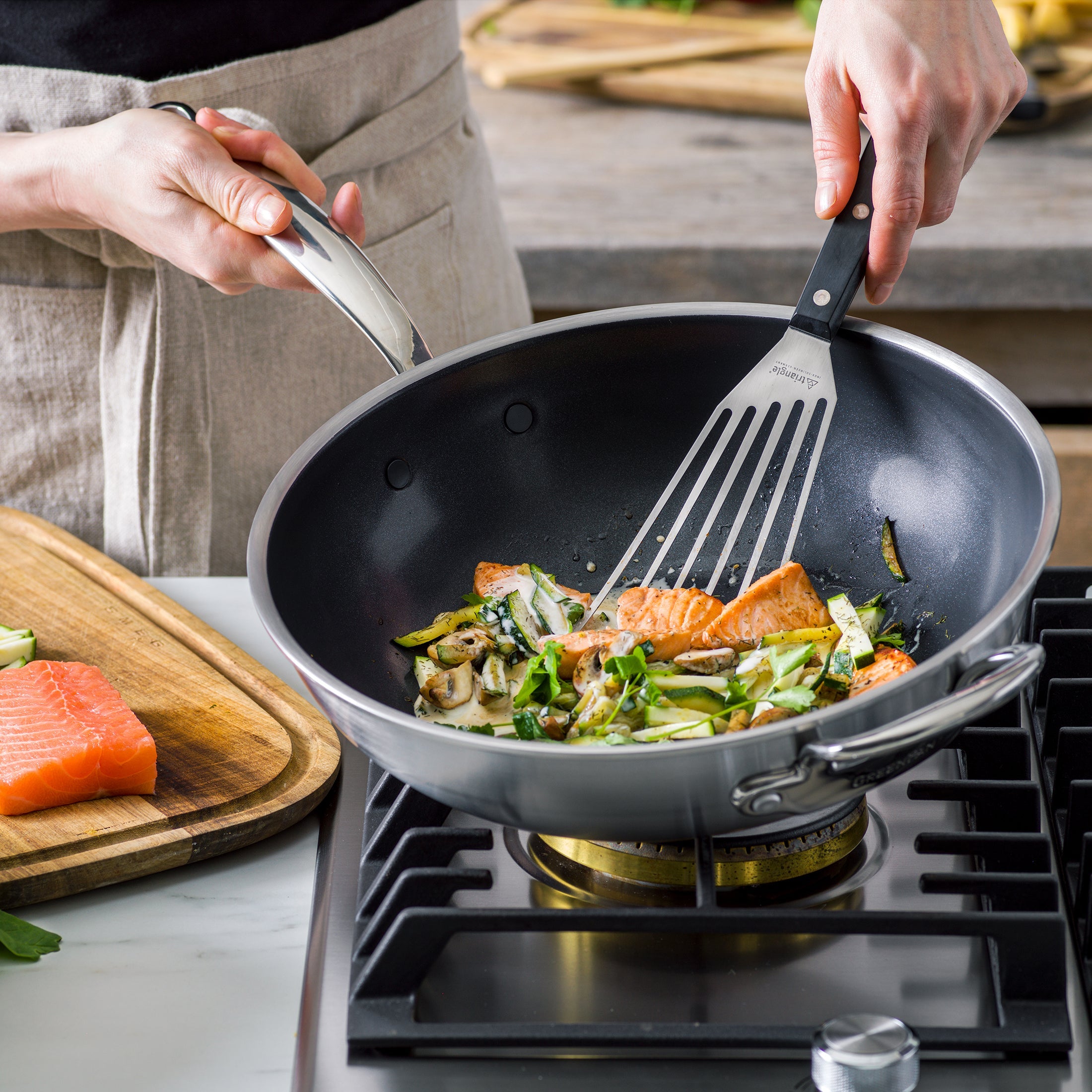 greenpan-premiere-wok-acier-inoxydable-3-couches-avec-technologie-evershine-comp image 6